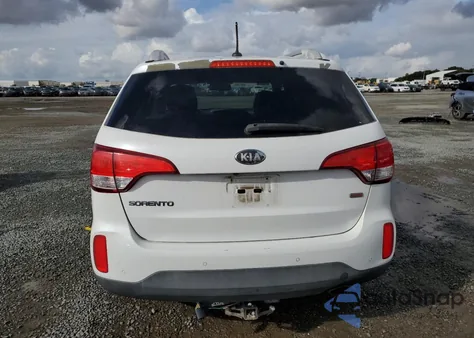 2014 Kia Sorento Lx z USA, uszkodzony, nr VIN 5XYKTCA69EG528416